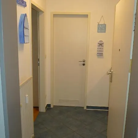 Aquamarin - Charmantes Mit Balkon Apartamento Rostock