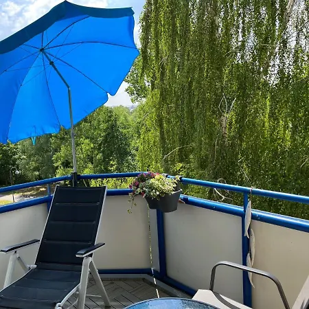 Aquamarin - Charmantes Mit Balkon *
