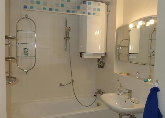 Aquamarin - Charmantes Mit Balkon ロストック